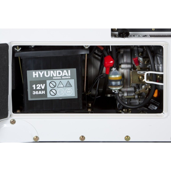 Дизельный генератор Hyundai DHY 8500SE  фото